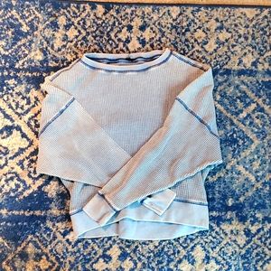 Oversized blue sweatshirt